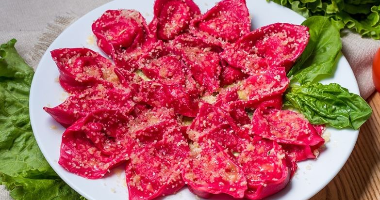 Равиоли с моцареллой, вяленными томатами и шпинатом