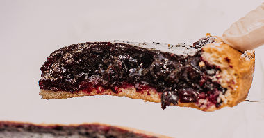 Blueberry / Strawberry Pie. 1 Piece / 150 G