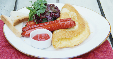 Омлет с колбаской