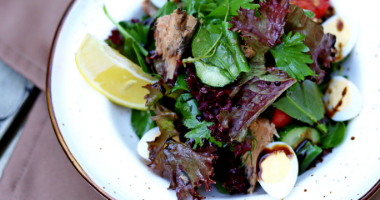 Салат с тунцом и зеленой фасолью