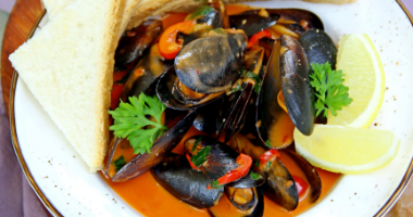 Мидии в сливочно-томатном соусе