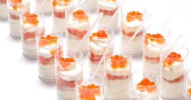 კადრი ორაგულის, წითელი კავიარისა და ნაზი სოუსით 10 შ