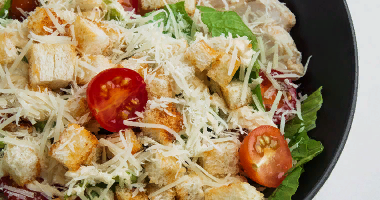 კეისრის სალათი ქათმის ფილეთი