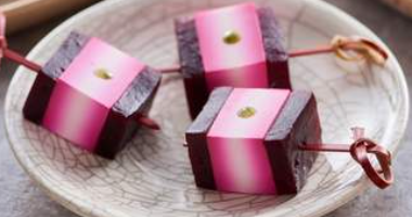 გამომცხვარი ჭარხლის კანაპეები ფეტა ყველით (10 ცალი).