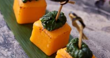 კანაპე გოგრა ისპანახით 10 ცალი.