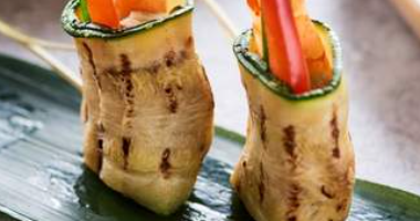 Tiger Prawn კანაპეები ტოპინამბურით და ყაბაყით 10 ცალი.