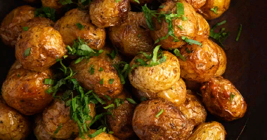 გამომცხვარი Mini კარტოფილი როზმარით