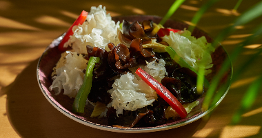 24. Салат з муером, фучжу и королевскими грибами