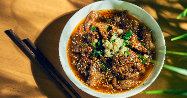 84. Острая сычуанская курица с пекинской капустой