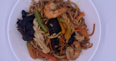 62. Поджаренная лапша с морепродуктами