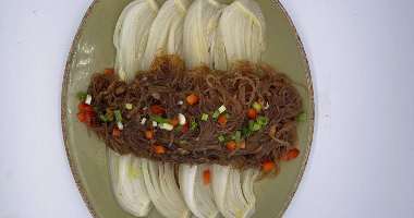 196. Рисова локшина у соєвому соусі з пекінською капустою / 蒜蓉粉丝白菜心 / Rice noodles in soy sauce with nappa hmcabbage