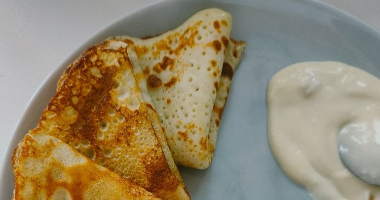 Блинчики со сметаной