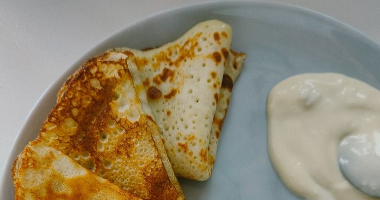 Блинчики со сметаной