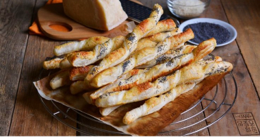 Палочки слоеные с тмином