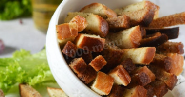 Чесночные сухарики с чесноком