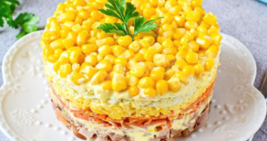 Салат с копченой грудкой и корейской морковью