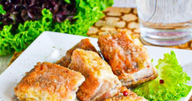 Морской окунь жареный на сковороде